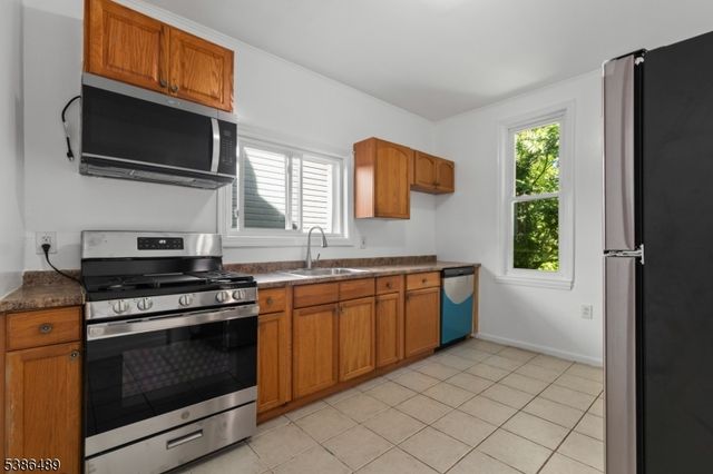 53 Rose Ter, Newark City, NJ 07108