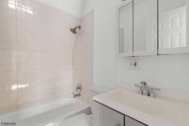 53 Rose Ter, Newark City, NJ 07108