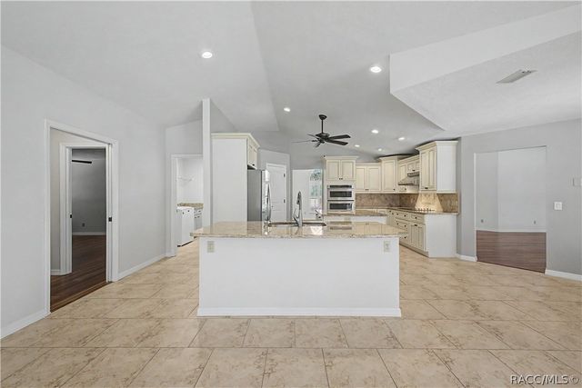 1154 E Triple Crown Loop, Hernando, FL 34442
