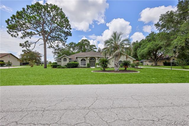 1154 E Triple Crown Loop, Hernando, FL 34442