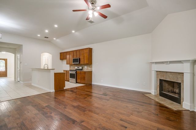3801 Weatherstone Drive, Fort Worth, TX 76137