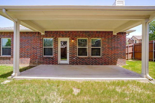 3801 Weatherstone Drive, Fort Worth, TX 76137