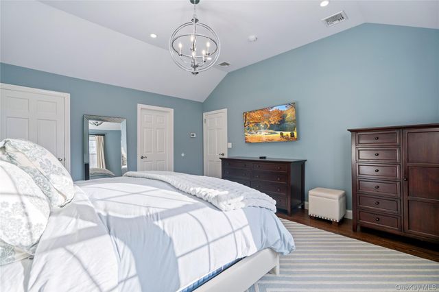 172 Burtis Lane, Syosset, NY 11791