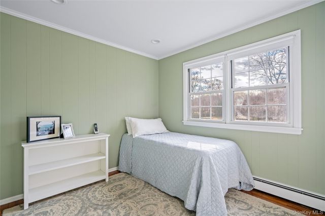 172 Burtis Lane, Syosset, NY 11791