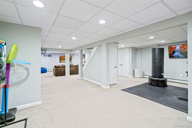 172 Burtis Lane, Syosset, NY 11791