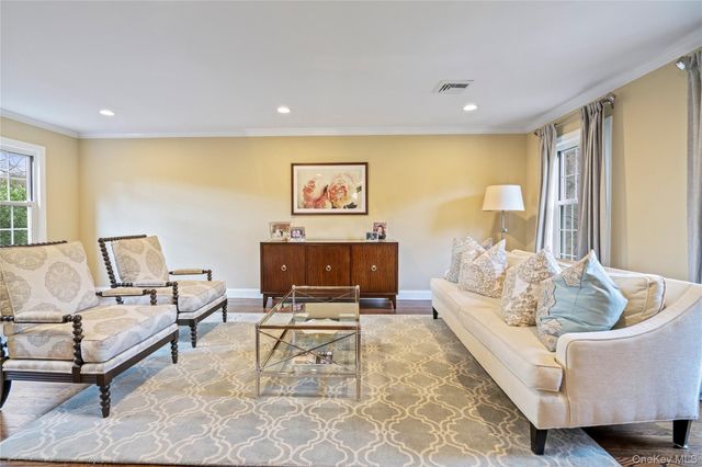 172 Burtis Lane, Syosset, NY 11791