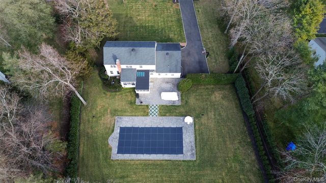 172 Burtis Lane, Syosset, NY 11791