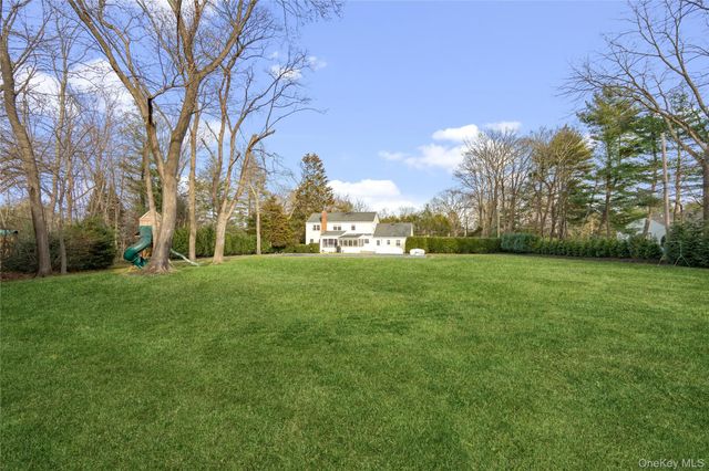 172 Burtis Lane, Syosset, NY 11791