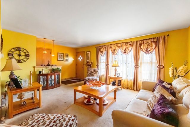 17044 Louis Avenue, South Holland, IL 60473