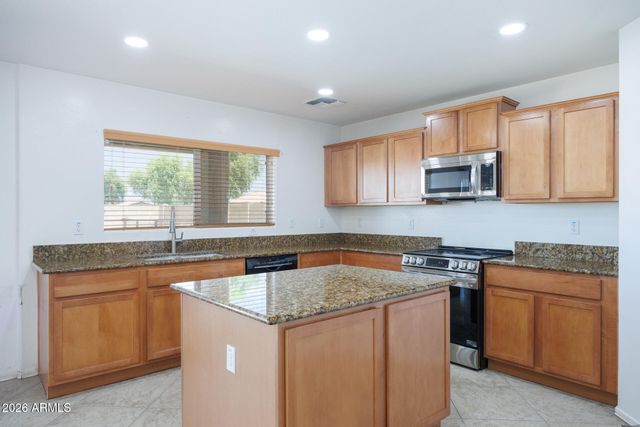 940 W ELIZABETH Way, Coolidge, AZ 85128