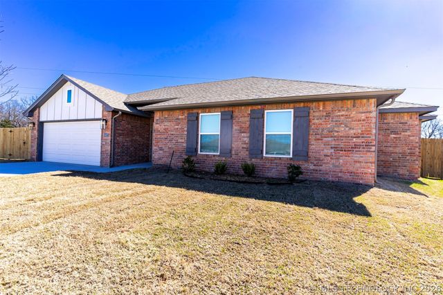 15027 S Poplar Place, Glenpool, OK 74033