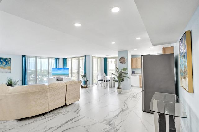 1010 S Ocean Boulevard 2009, Pompano Beach, FL 33062