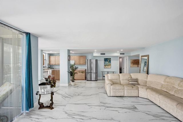 1010 S Ocean Boulevard 2009, Pompano Beach, FL 33062