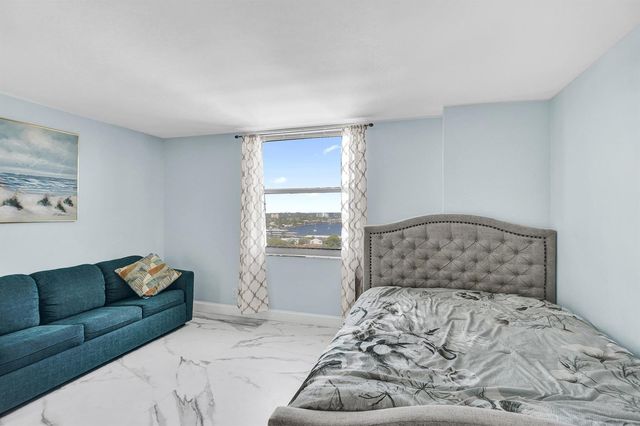 1010 S Ocean Boulevard 2009, Pompano Beach, FL 33062