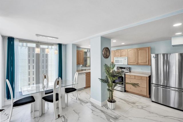 1010 S Ocean Boulevard 2009, Pompano Beach, FL 33062