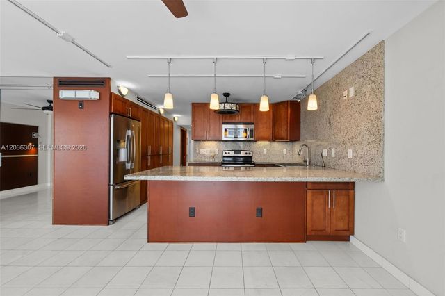 1228 W Ave 604 604, Miami Beach, FL 33139