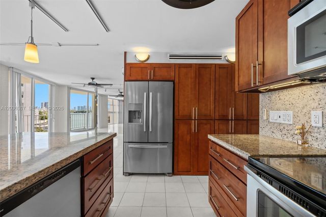 1228 W Ave 604 604, Miami Beach, FL 33139