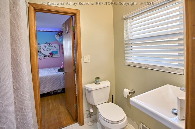 1555 Summit Drive, Charleston, WV 25302