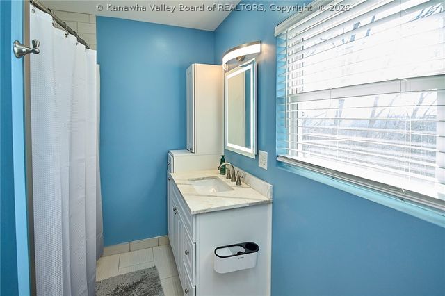 1555 Summit Drive, Charleston, WV 25302