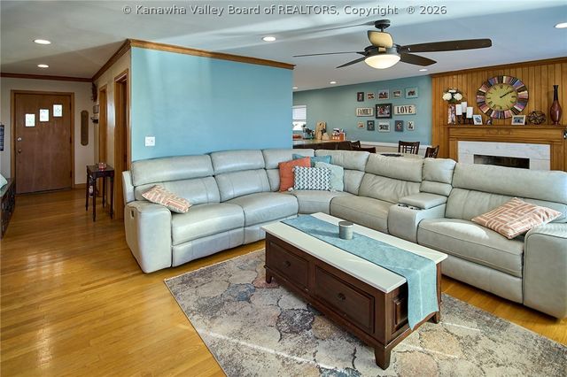 1555 Summit Drive, Charleston, WV 25302