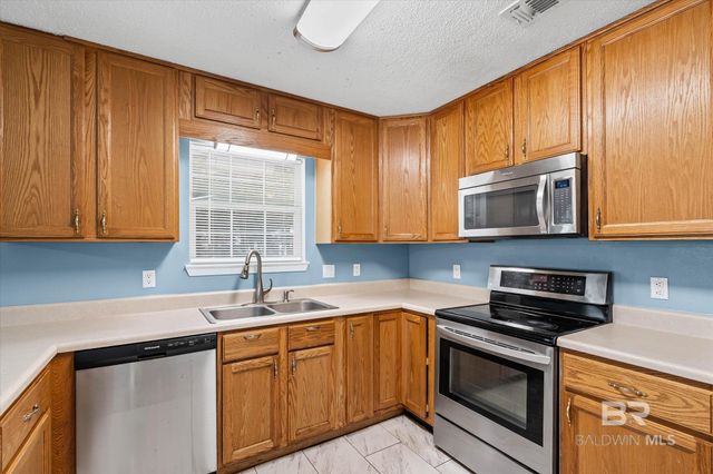 600 E 23rd Avenue, Gulf Shores, AL 36542