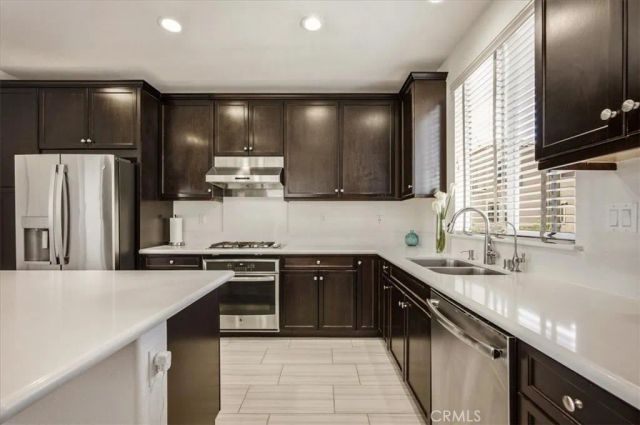 786 Plum 108, Pomona, CA 91767