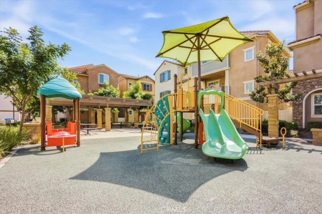 786 Plum 108, Pomona, CA 91767