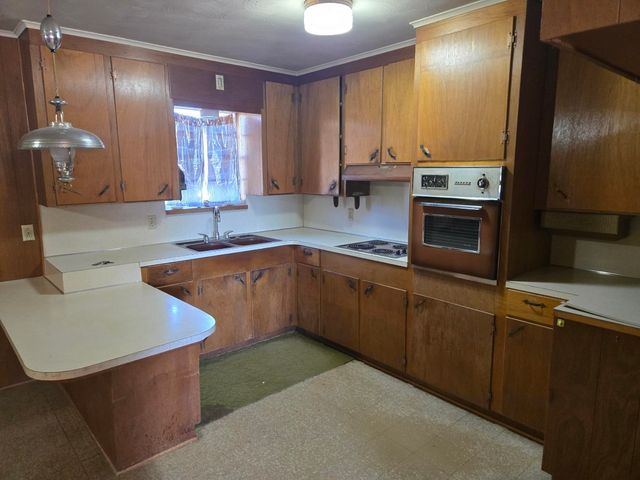 2935 Monroe, Longview, TX 75602