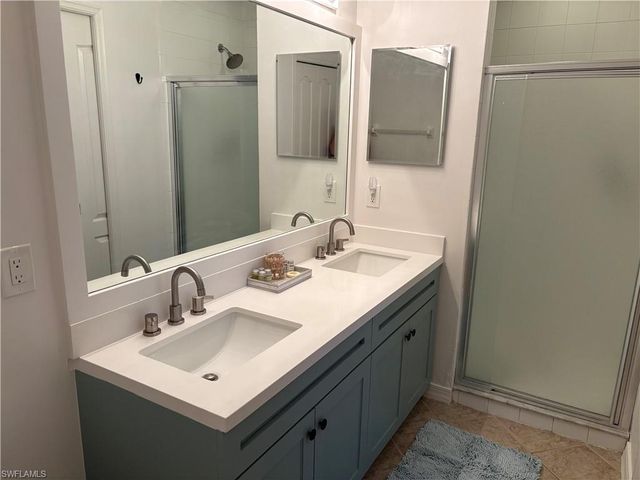 2740 Cypress Trace CIR 2723, Naples, FL 34119