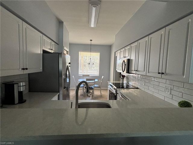 2740 Cypress Trace CIR 2723, Naples, FL 34119