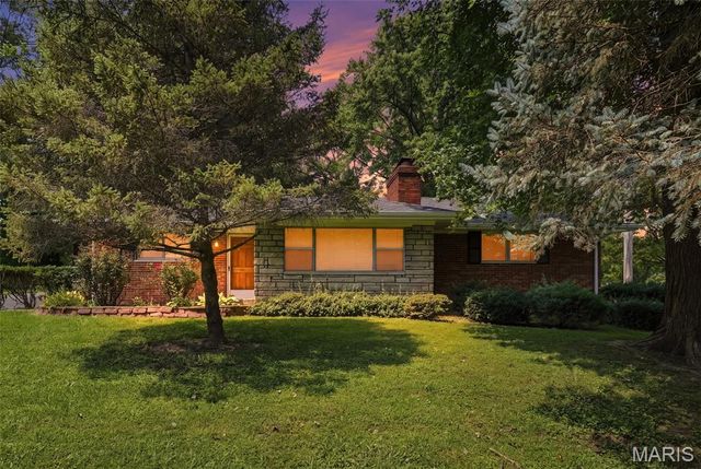 1329 Coburg Lands Drive, Bellefontaine Nghbrs, MO 63137