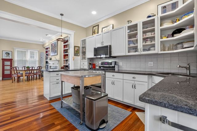 33 Sedgwick Street 33, Boston, MA 02130