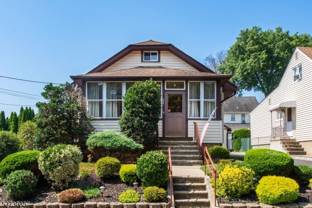 33 Laura Ave, Nutley Twp., NJ 07110