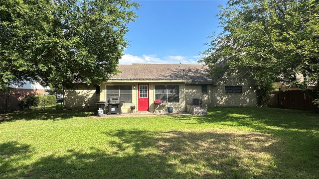 806 Crestline Drive, Mexia, TX 76667