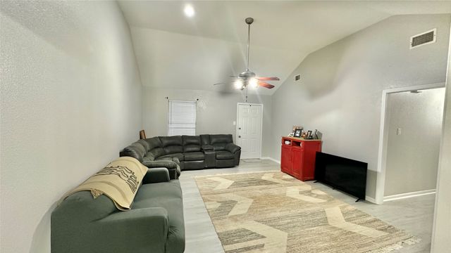 806 Crestline Drive, Mexia, TX 76667