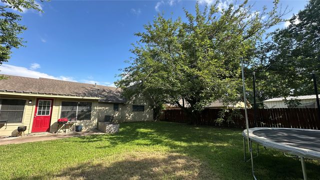 806 Crestline Drive, Mexia, TX 76667