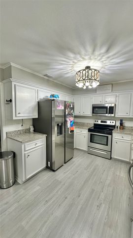 806 Crestline Drive, Mexia, TX 76667