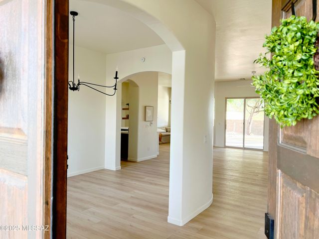 13940 N Bentwater Drive, Oro Valley, AZ 85755