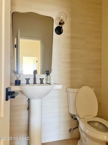 13940 N Bentwater Drive, Oro Valley, AZ 85755