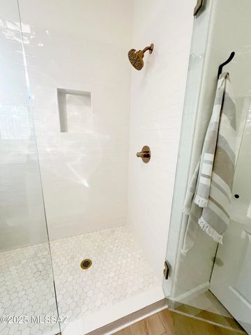 13940 N Bentwater Drive, Oro Valley, AZ 85755