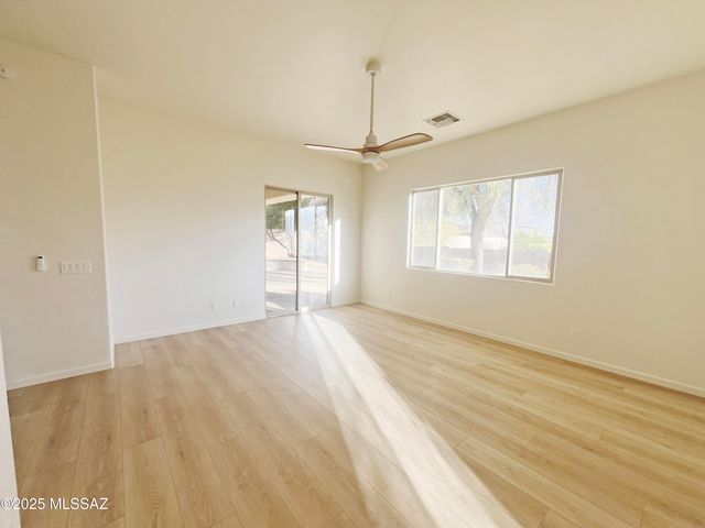 13940 N Bentwater Drive, Oro Valley, AZ 85755