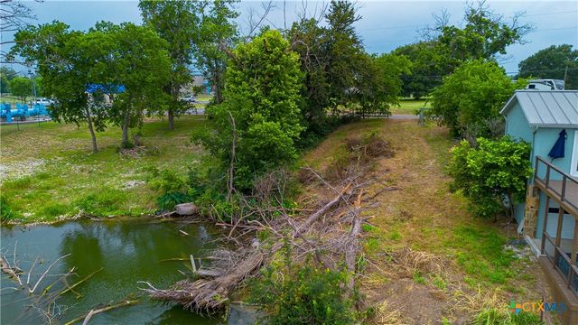 829 Lakeside Pass, New Braunfels, TX 78130