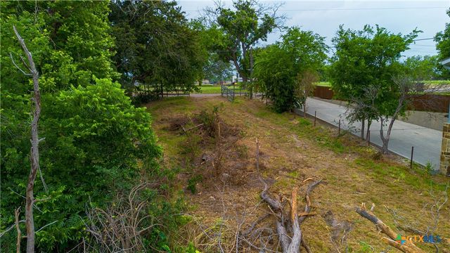 829 Lakeside Pass, New Braunfels, TX 78130