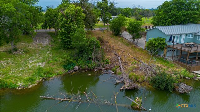 829 Lakeside Pass, New Braunfels, TX 78130