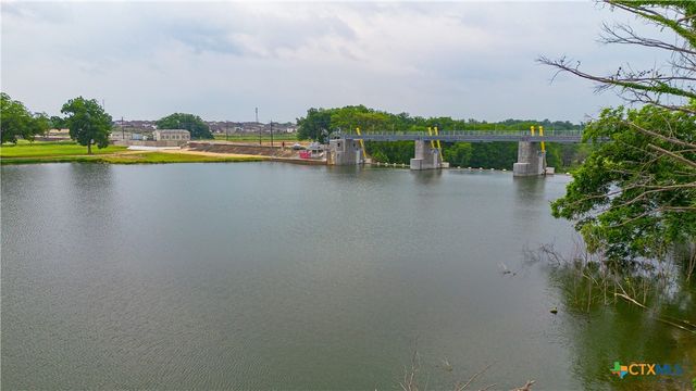 829 Lakeside Pass, New Braunfels, TX 78130