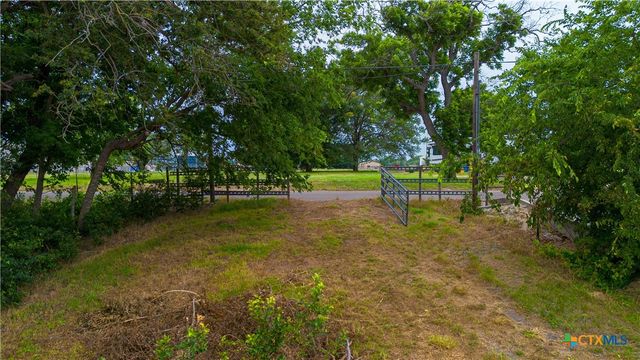 829 Lakeside Pass, New Braunfels, TX 78130