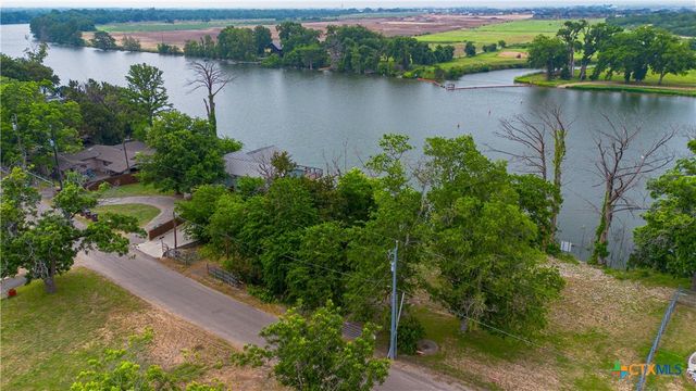 829 Lakeside Pass, New Braunfels, TX 78130