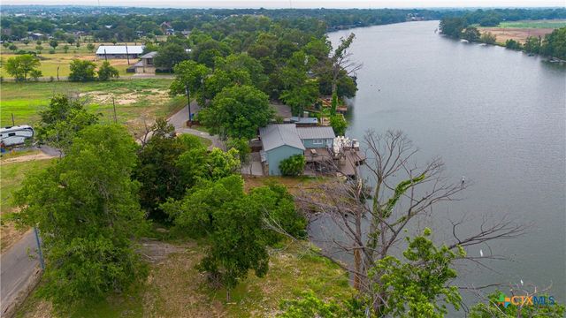 829 Lakeside Pass, New Braunfels, TX 78130