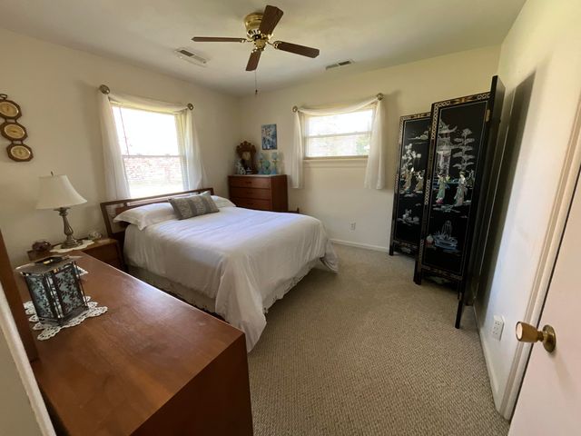 400 Woodland CIR, Lynchburg, VA 24502