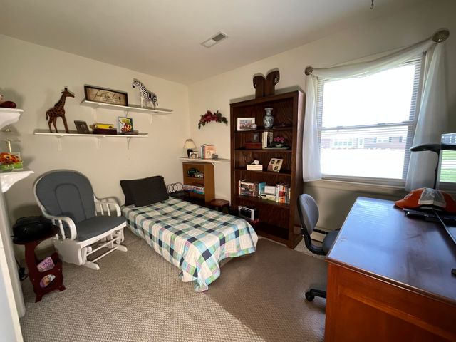 400 Woodland CIR, Lynchburg, VA 24502